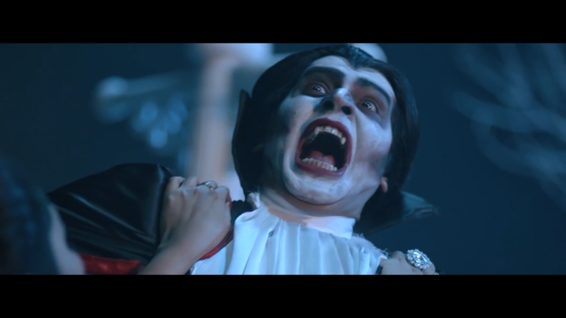 Dracula Sir – The Cultural Gutter